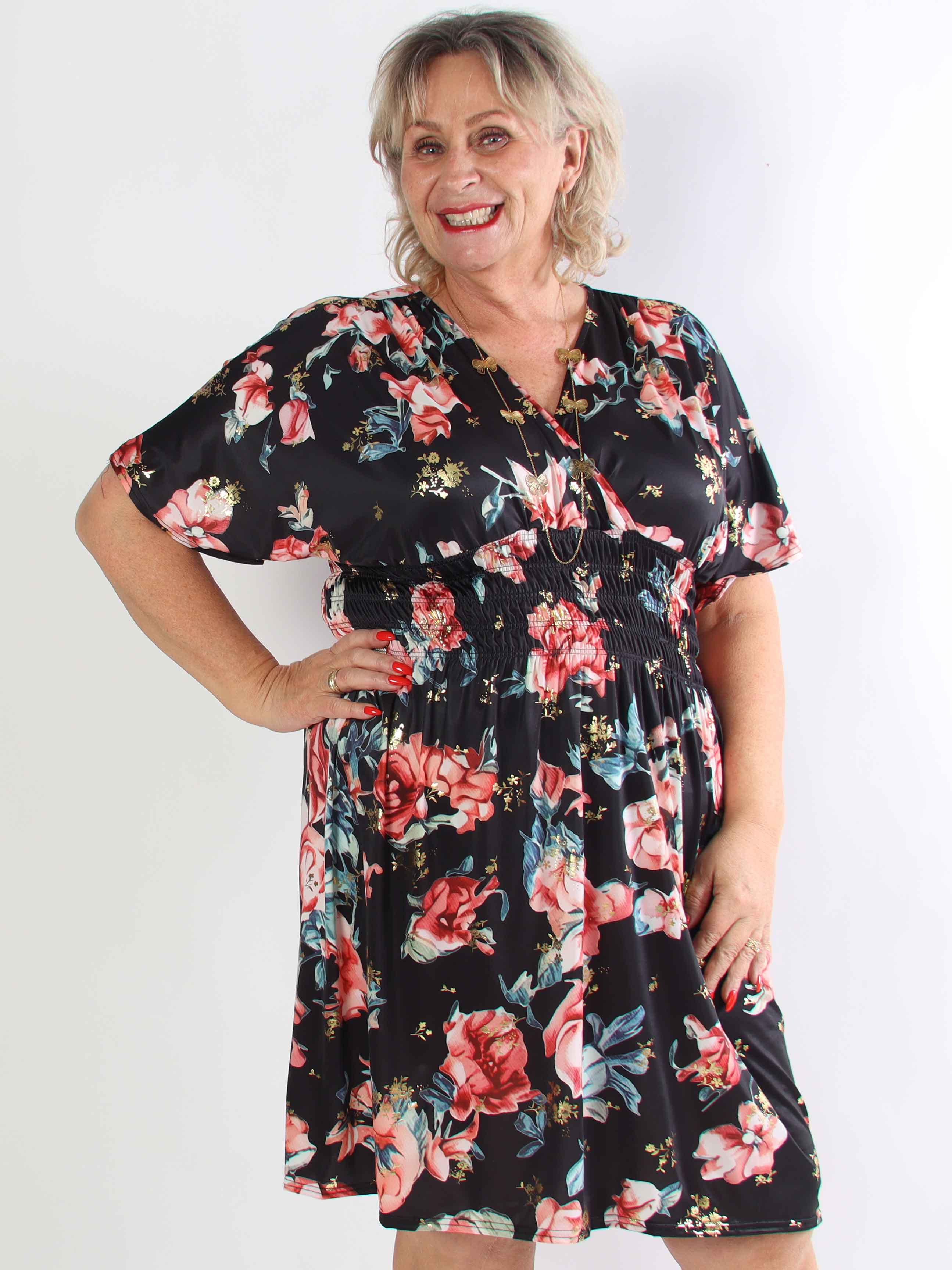 Pams Rosette Short - Plus size kjole med fine blomster og guld detaljer